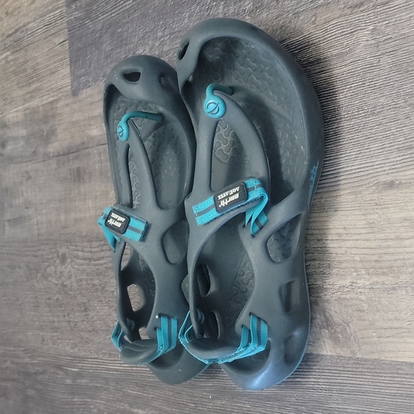 Bundle of 2 pair Earth aquatix - Picture 5 of 7